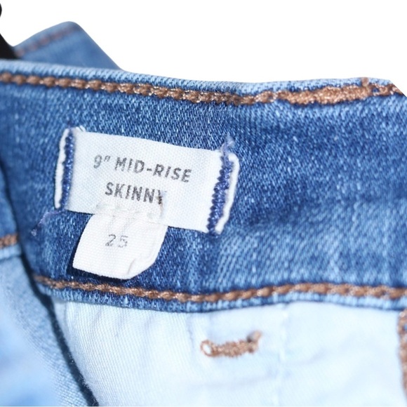 Madewell 9" Mid-Rise Skinny Jeans in Patty Wash - Picture 10 of 11